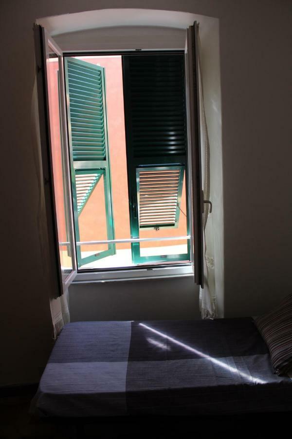 蒙特罗索阿尔马雷Carugio Santacroce Aptm公寓 外观 照片